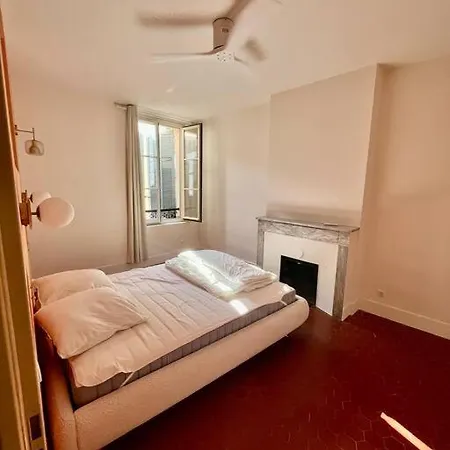 T3 Au Coeur De La Apartamento Hyères